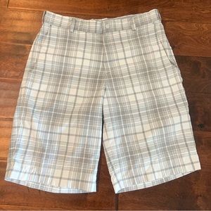 Nike DriFit Golf Shorts. Size 32